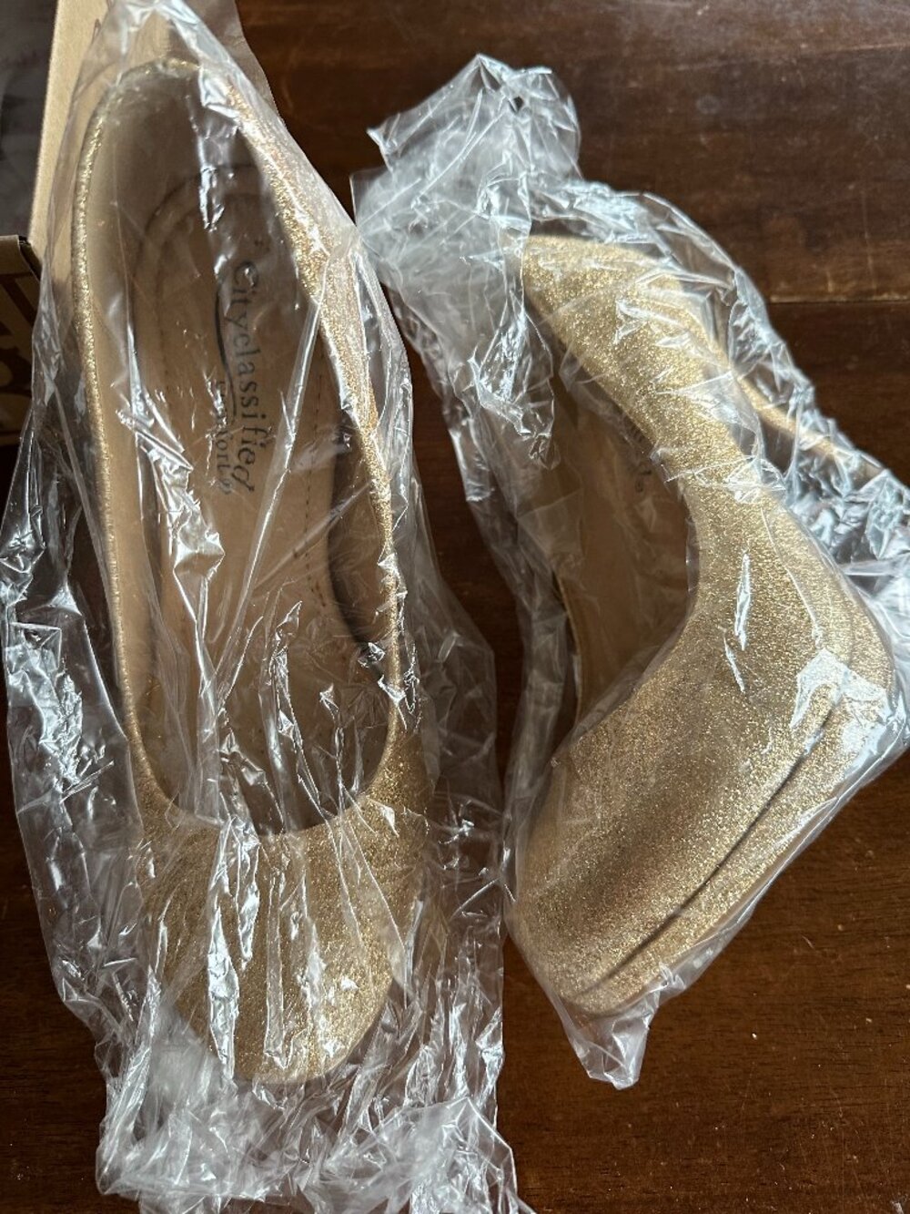 City Classified Gold Heels Size 8 Worn Once Like New